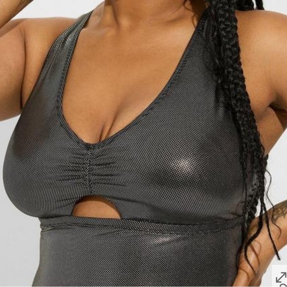 New!‎ Torrid sz 4 Wireless Foil Keyhole Plunge One Piece Bathing Swim Suit 4X - Picture 4 of 5
